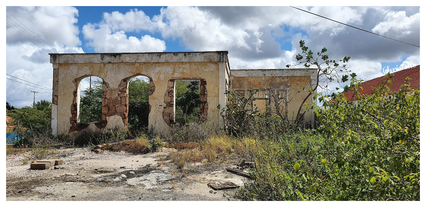 The Beauty of Abandoned Building in Curacao